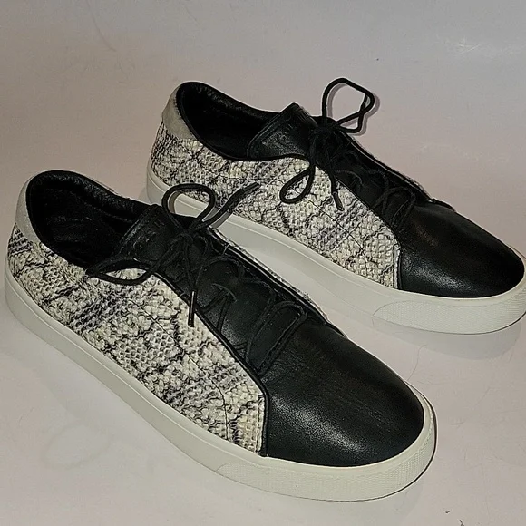 COLE HAAN WOMEN'S GRANSPRO SPECTATOR SNEAKERS - Picture 2 of 15